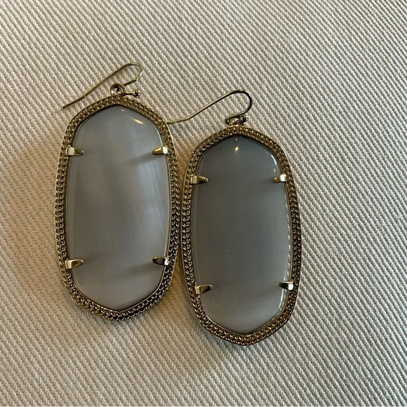 Kendra Scott Danielle Gold Earrings in Slate - Picture 2 of 2